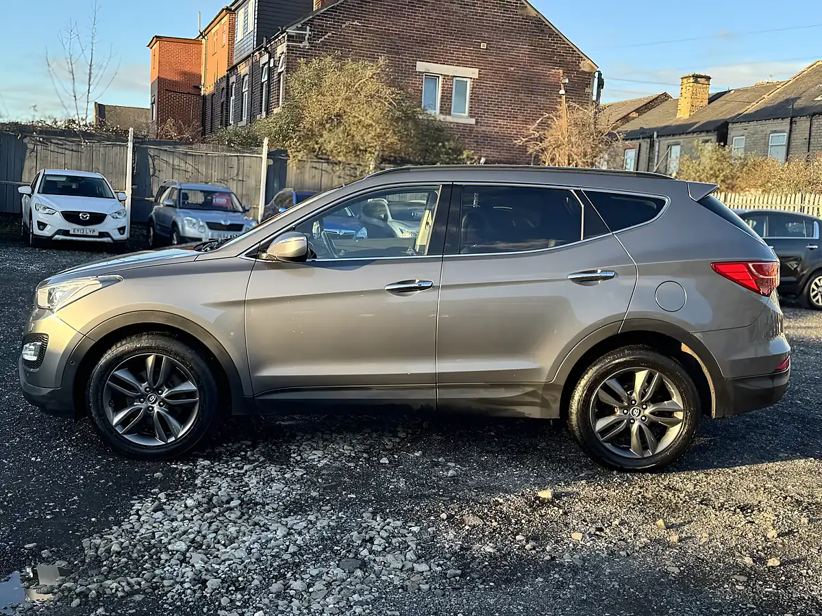 Used 2014 Hyundai Santa Fe Premium Se Silver - Interior and Exterior details 4