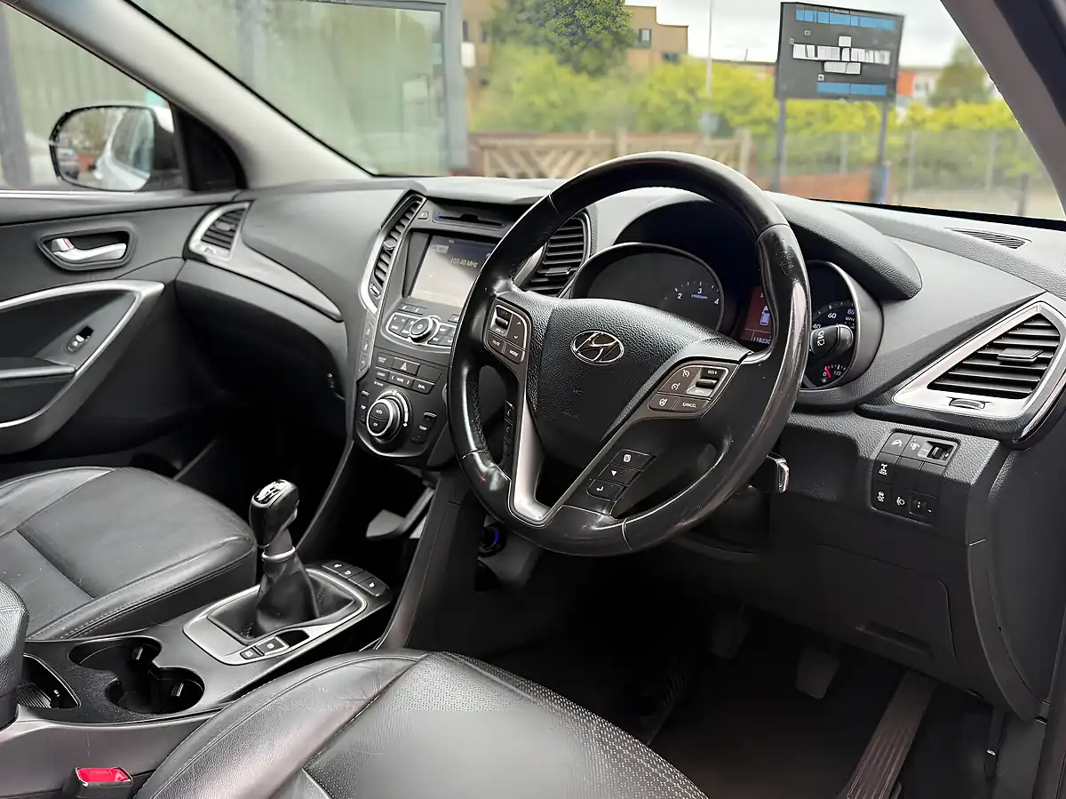Used 2014 Hyundai Santa Fe Premium Silver - Interior and Exterior details 12