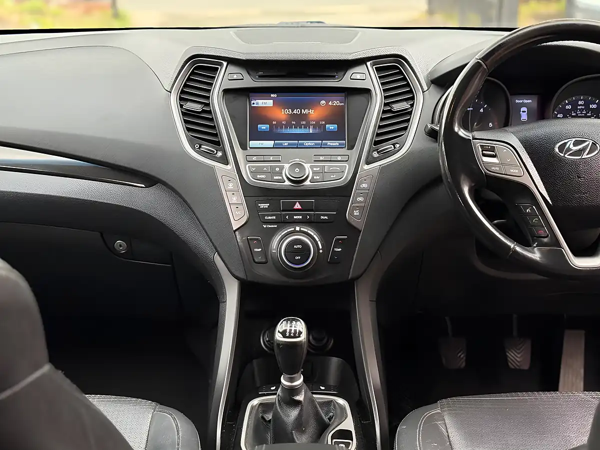 Used 2014 Hyundai Santa Fe Premium Silver - Interior and Exterior details 15
