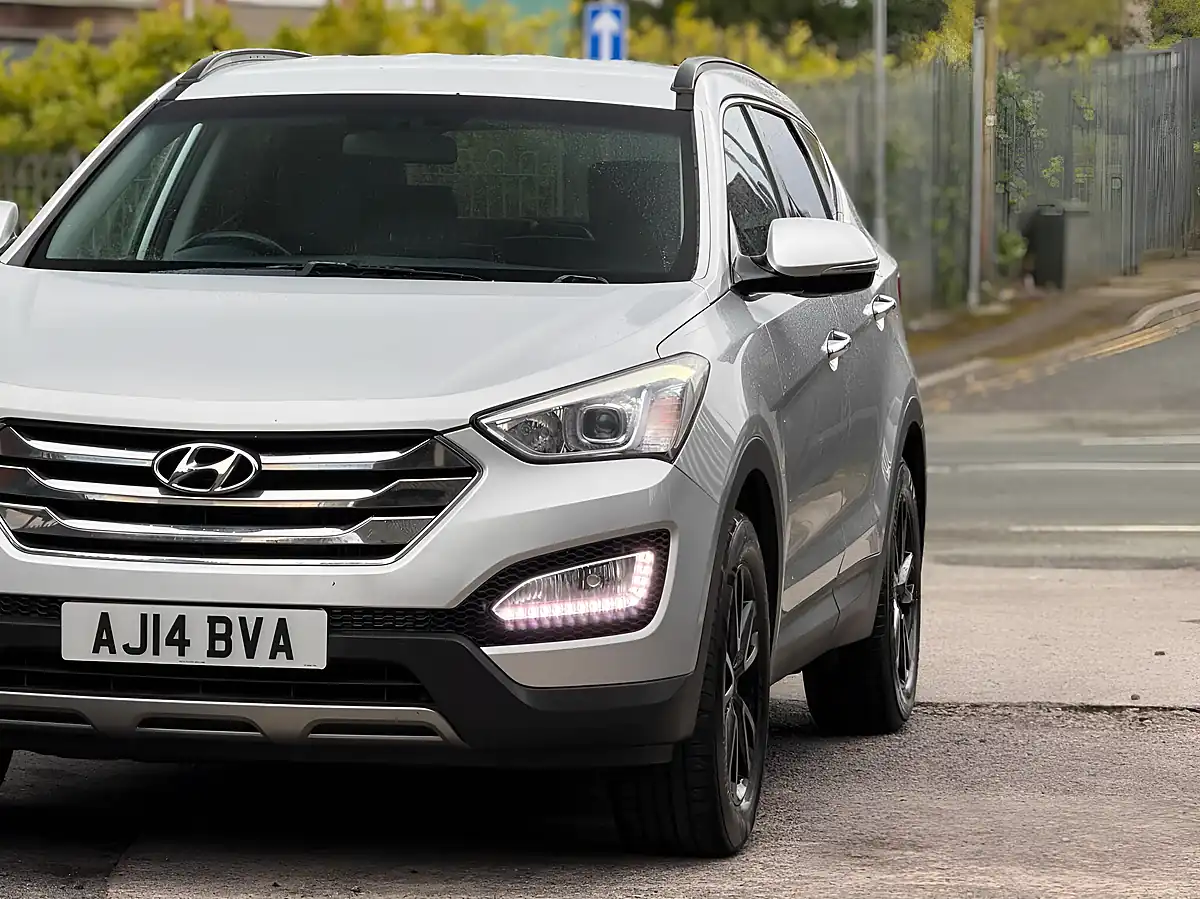 Used 2014 Hyundai Santa Fe Premium Silver - Interior and Exterior details 4