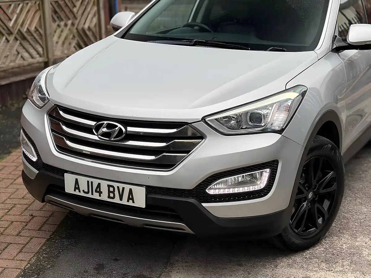 Used 2014 Hyundai Santa Fe Premium Silver - Interior and Exterior details 5