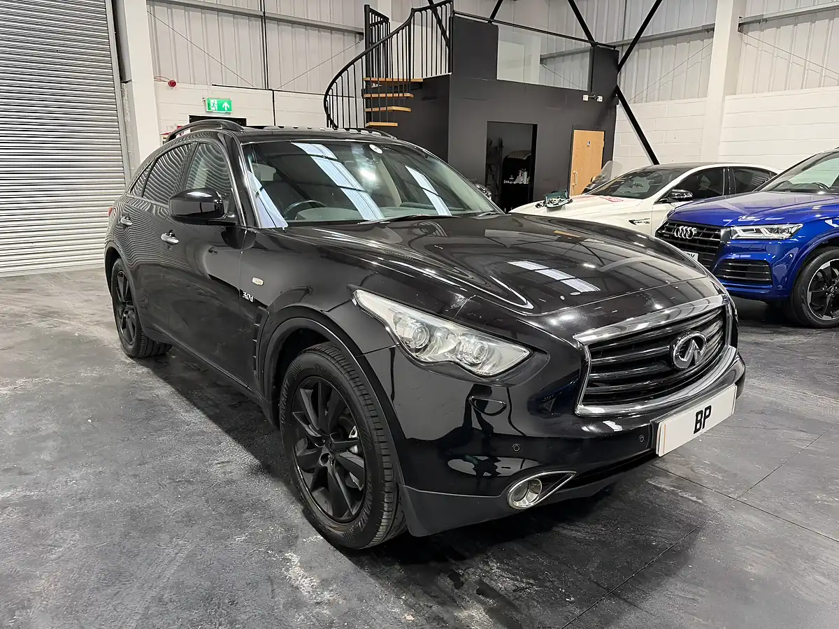 Used 2014 Infiniti QX70 GT Black - Front View