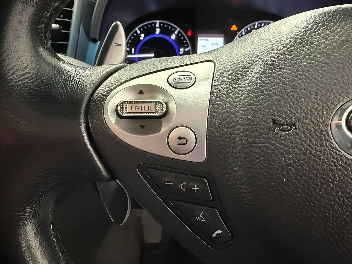 Used 2014 Infiniti QX70 GT Black - Interior and Exterior details 18