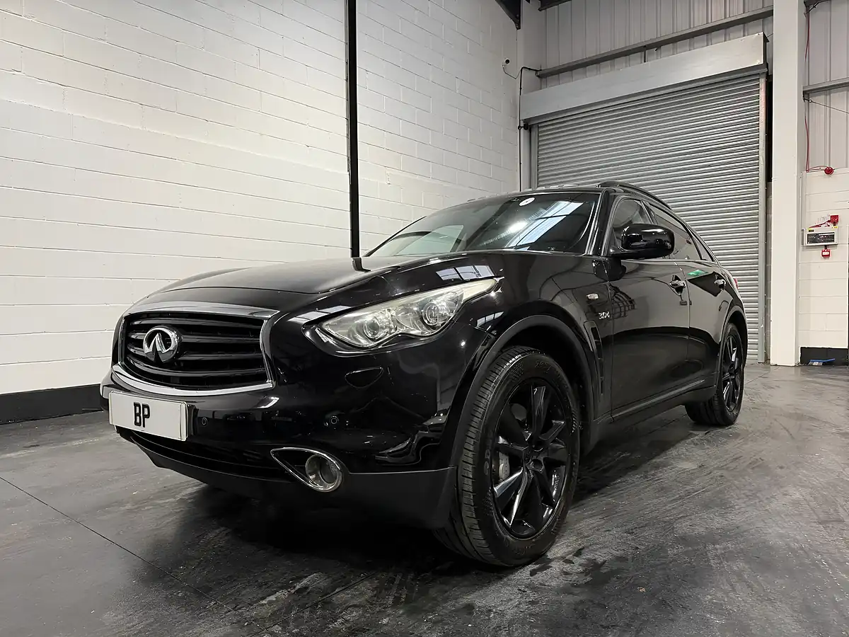 Used 2014 Infiniti QX70 GT Black - Interior and Exterior details 7