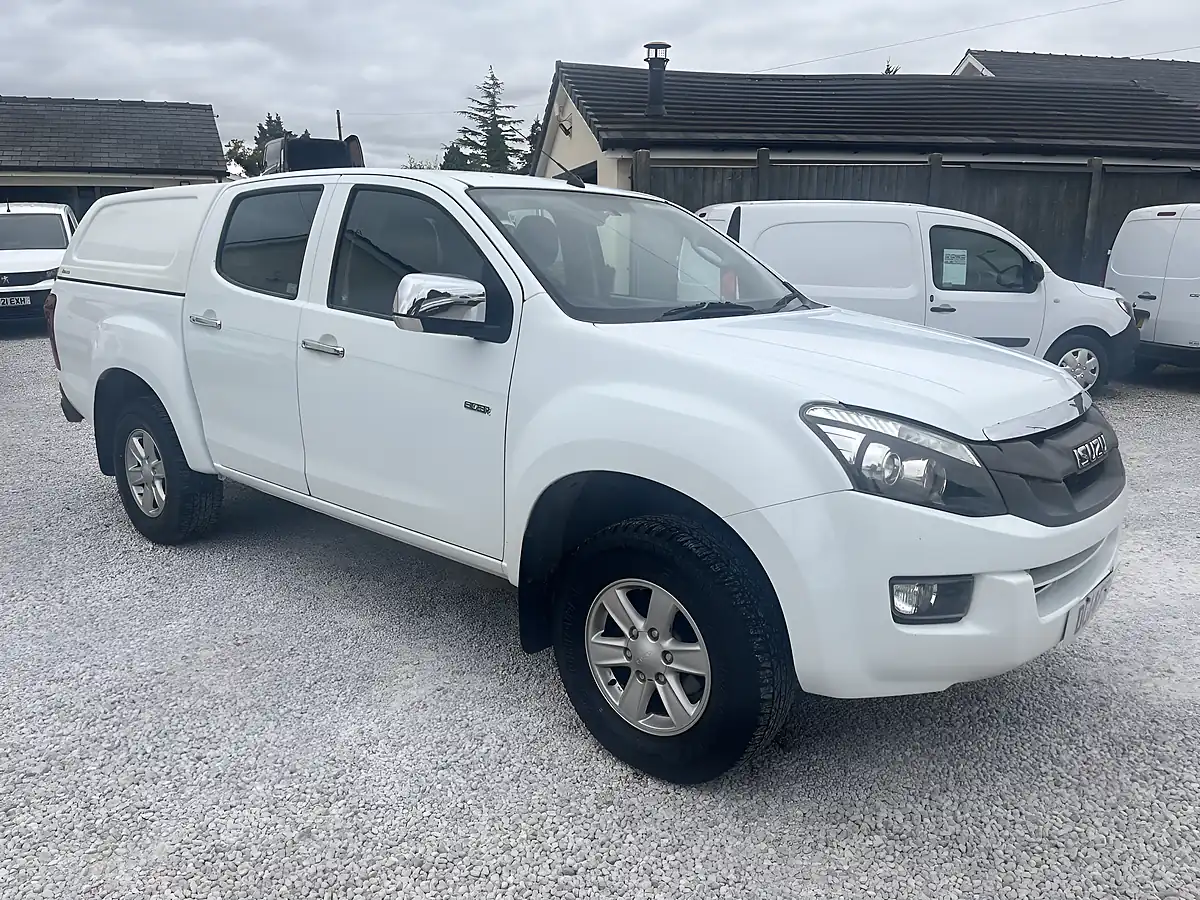 Used 2014 Isuzu D-Max Eiger White - Front View