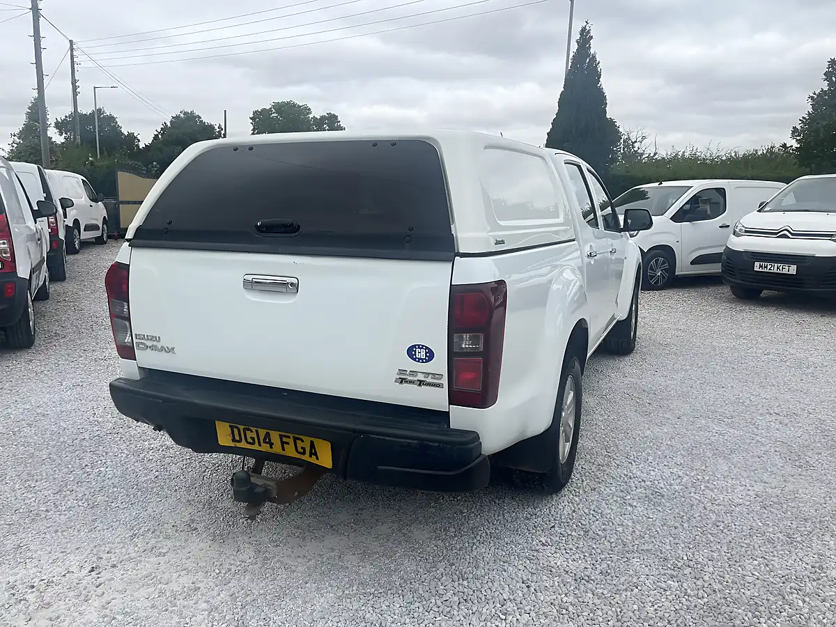 Used 2014 Isuzu D-Max Eiger White - Interior and Exterior details 11