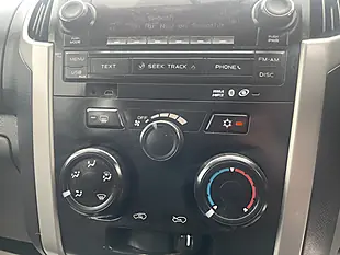 Used 2014 Isuzu D-Max Eiger White - Interior and Exterior details 15