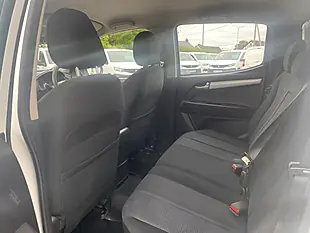 Used 2014 Isuzu D-Max Eiger White - Interior and Exterior details 17