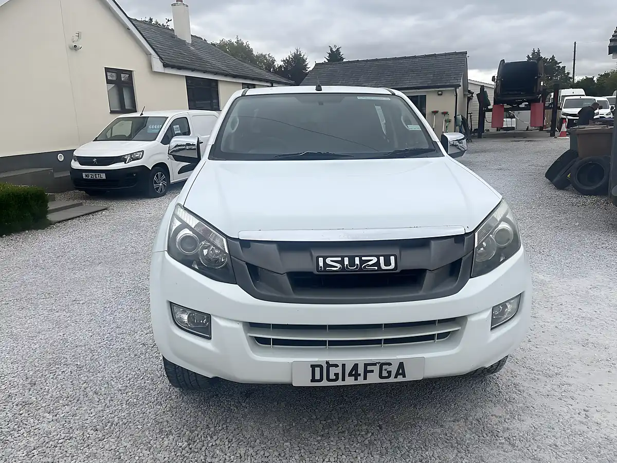 Used 2014 Isuzu D-Max Eiger White - Interior and Exterior details 4