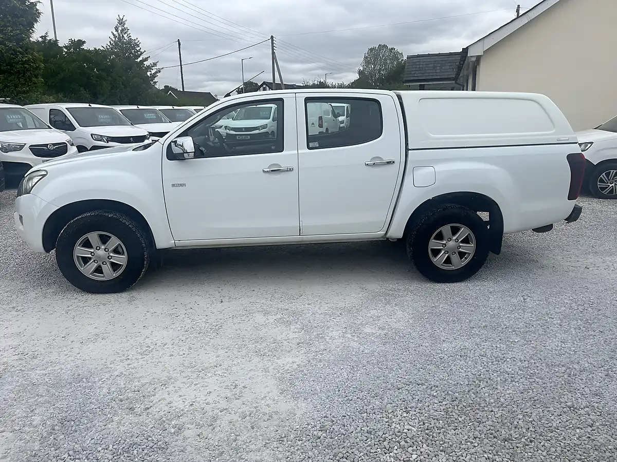 Used 2014 Isuzu D-Max Eiger White - Interior and Exterior details 7