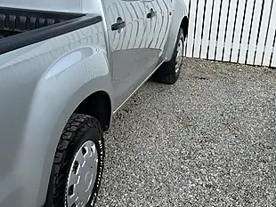 Used 2014 Isuzu D-Max Pickup Silver - Interior and Exterior details 8