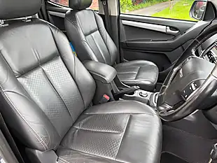 Used 2014 Isuzu D-Max Utah Grey - Interior and Exterior details 10