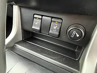 Used 2014 Isuzu D-Max Utah Grey - Interior and Exterior details 14