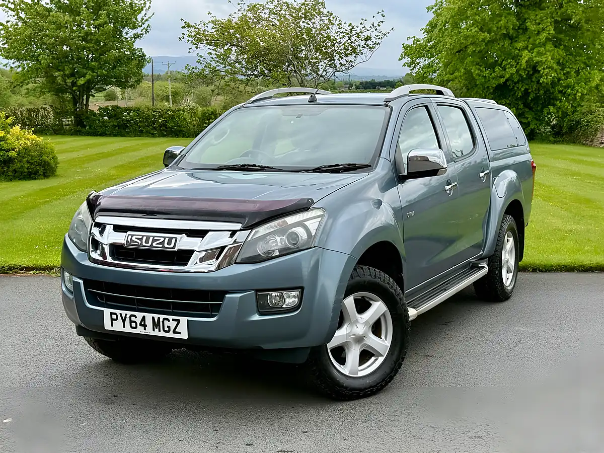 Used 2014 Isuzu D-Max Utah Grey - Interior and Exterior details 2