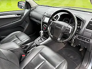 Used 2014 Isuzu D-Max Utah Grey - Interior and Exterior details 9
