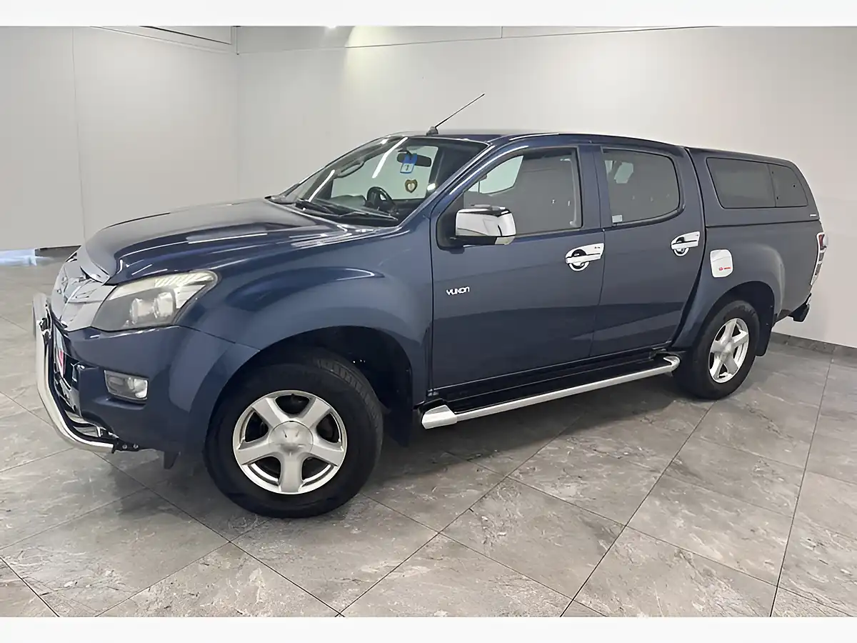 Used 2014 Isuzu D-Max Yukon Blue - Interior and Exterior details 11