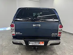 Used 2014 Isuzu D-Max Yukon Blue - Interior and Exterior details 6