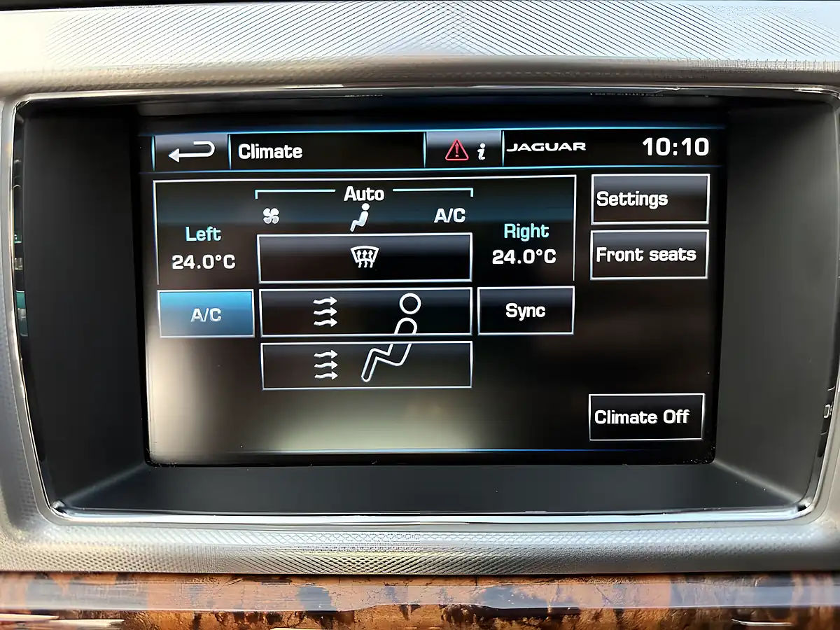 Used 2014 Jaguar Xf Luxury Black - Interior and Exterior details 16