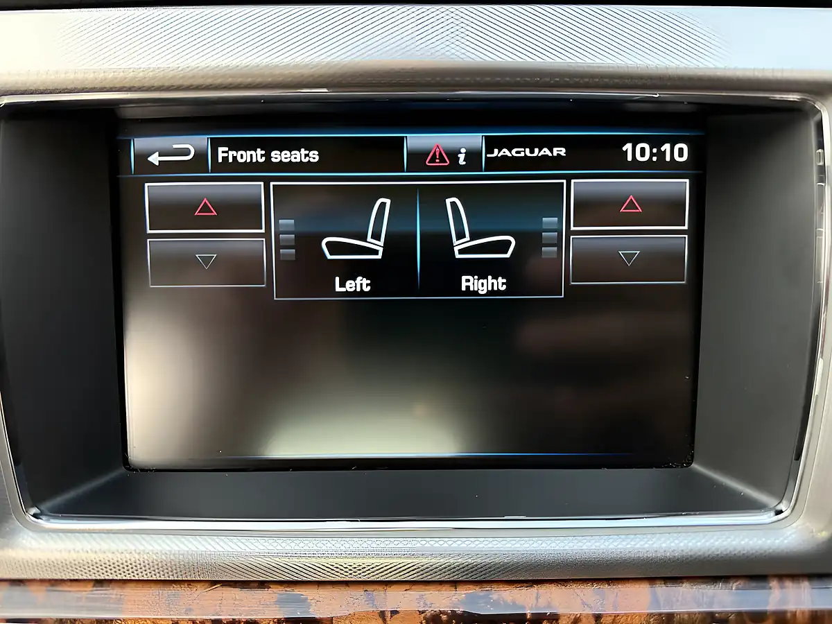 Used 2014 Jaguar Xf Luxury Black - Interior and Exterior details 17