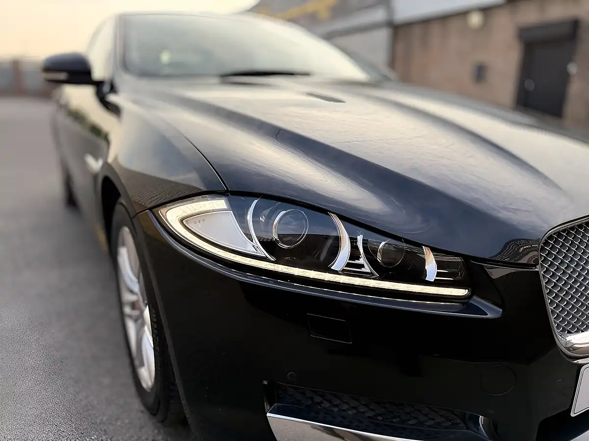 Used 2014 Jaguar Xf Luxury Black - Interior and Exterior details 19