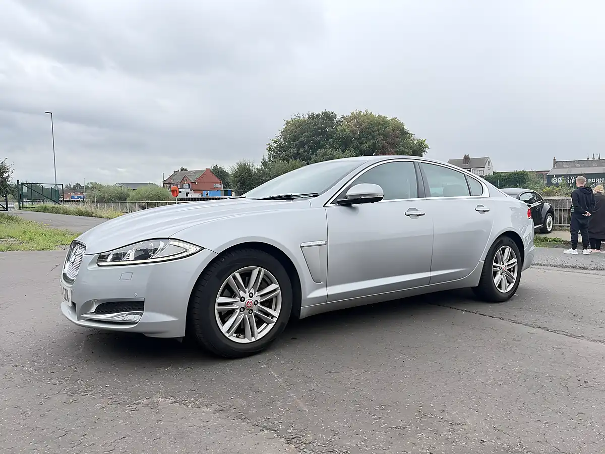 Used 2014 Jaguar Xf Luxury Silver - Interior and Exterior details 2