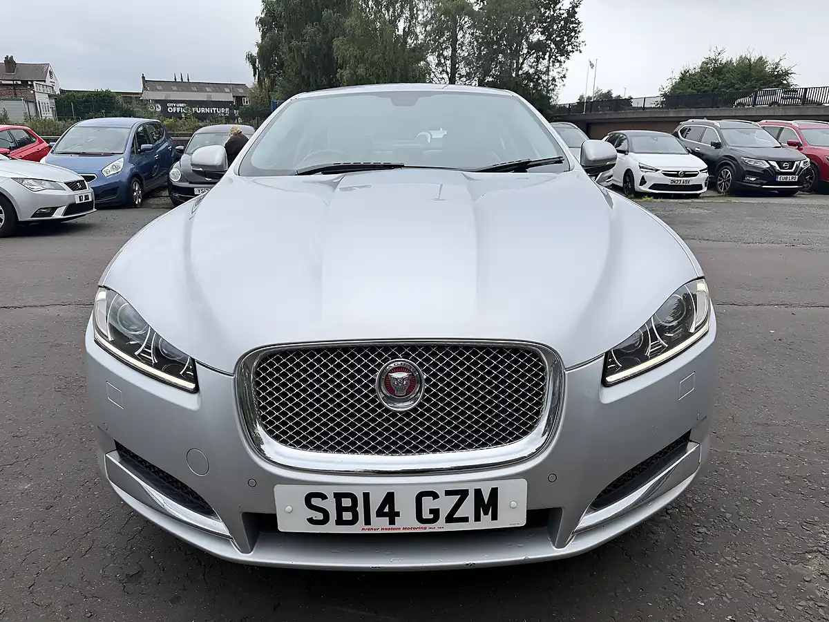 Used 2014 Jaguar Xf Luxury Silver - Interior and Exterior details 3