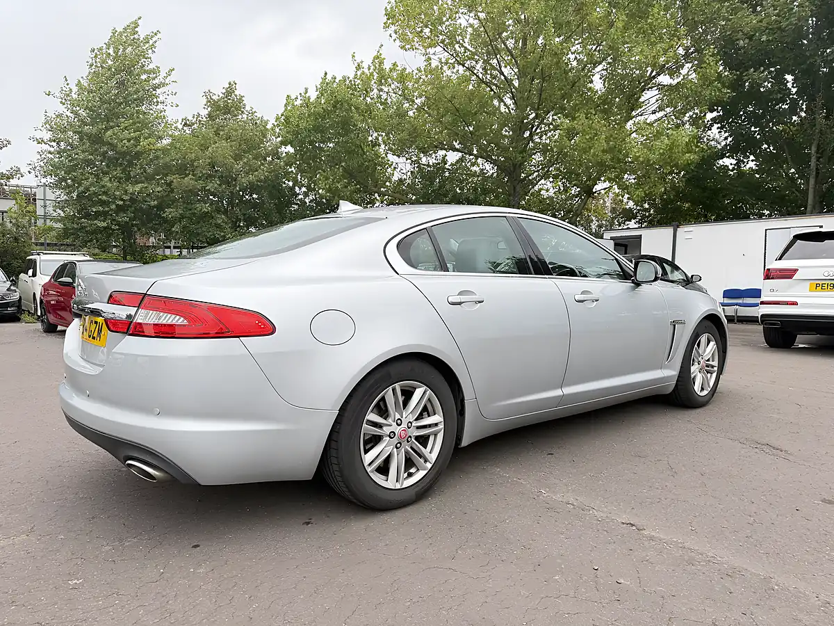 Used 2014 Jaguar Xf Luxury Silver - Interior and Exterior details 4