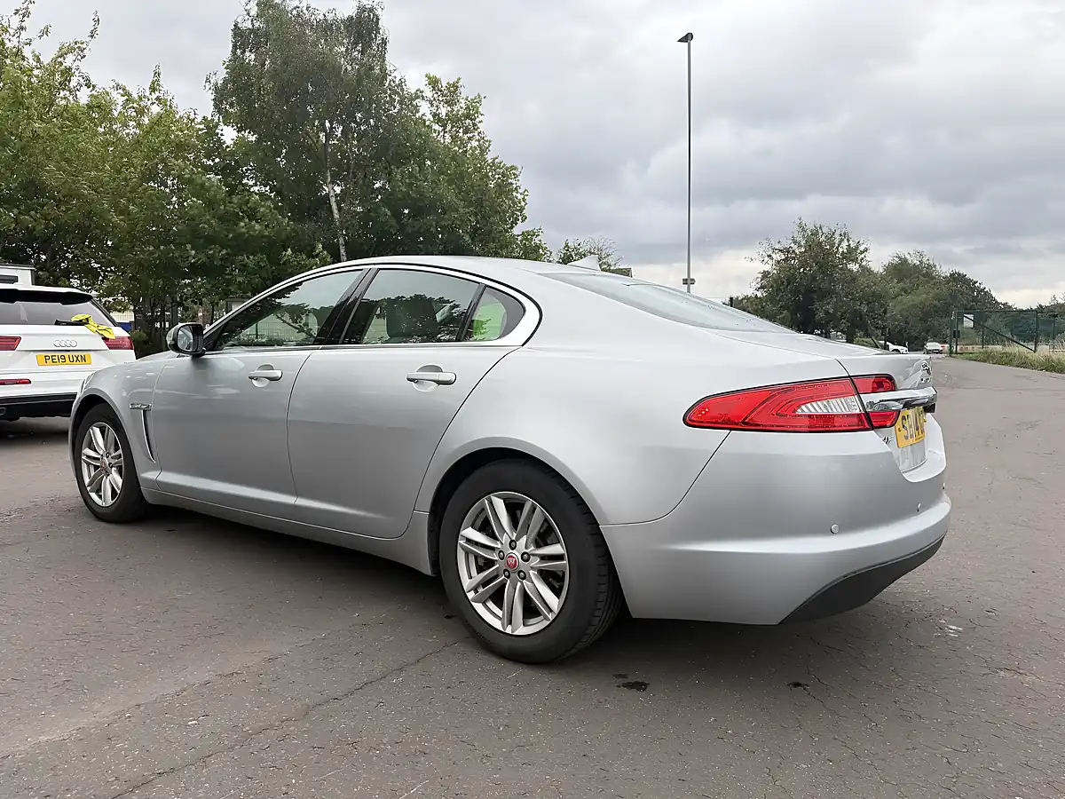 Used 2014 Jaguar Xf Luxury Silver - Interior and Exterior details 5