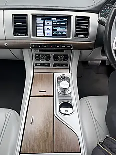 Used 2014 Jaguar Xf Luxury Silver - Interior and Exterior details 7