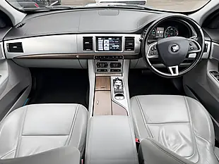 Used 2014 Jaguar Xf Luxury Silver - Interior and Exterior details 8