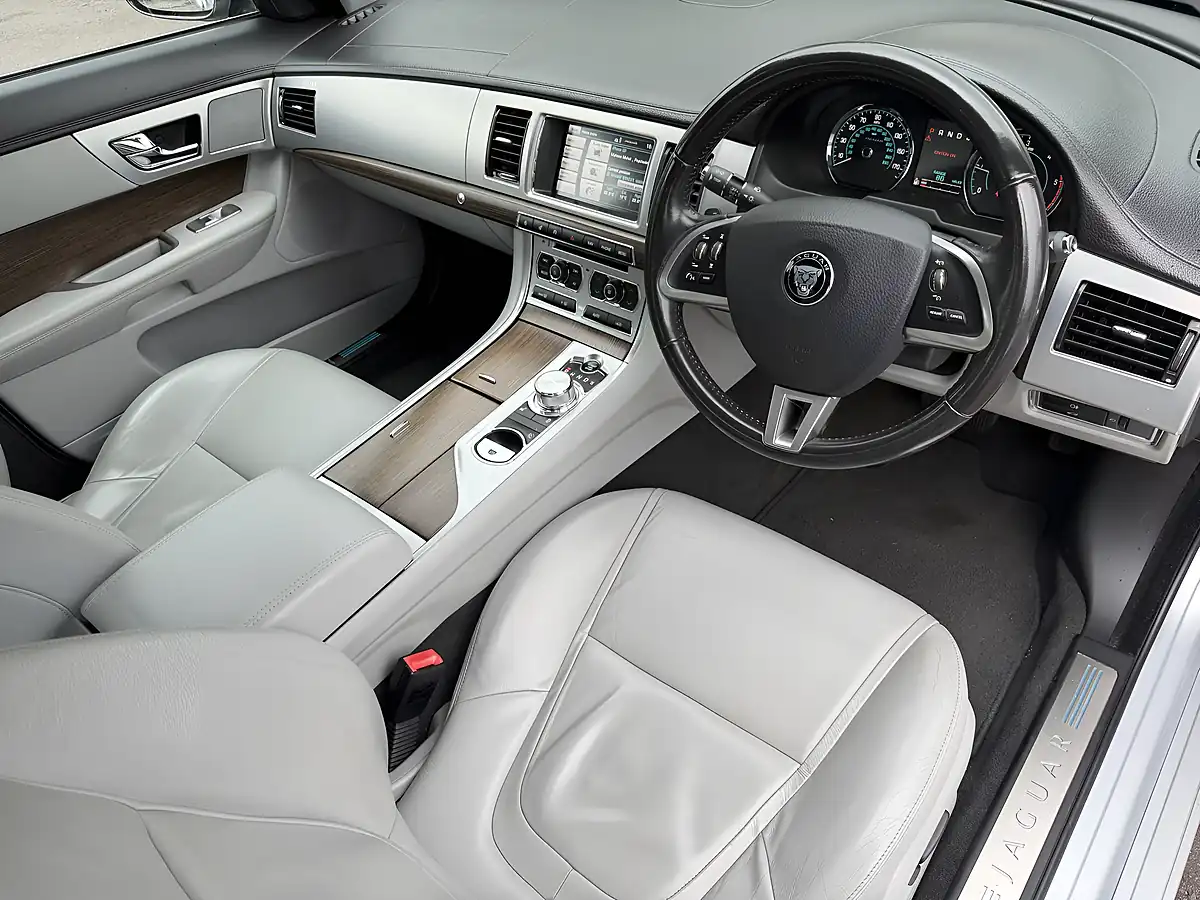 Used 2014 Jaguar Xf Luxury Silver - Interior and Exterior details 9