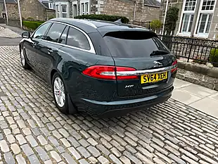 Used 2014 Jaguar Xf Luxury Sportbrake British Racing Green - Interior and Exterior details 15