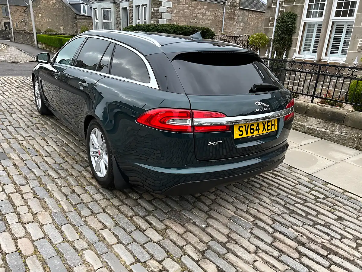 Used 2014 Jaguar Xf Luxury Sportbrake British Racing Green - Interior and Exterior details 15