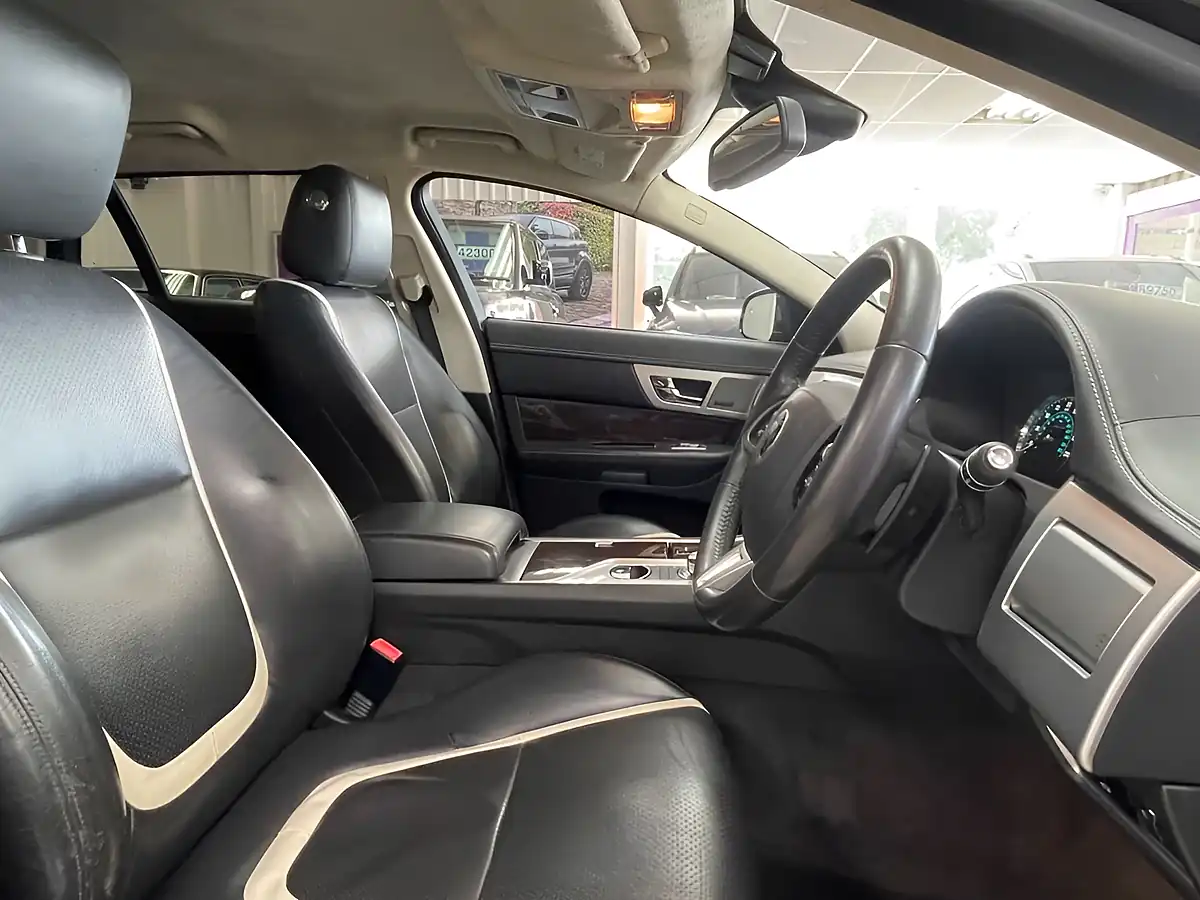 Used 2014 Jaguar Xf Portfolio Black - Interior and Exterior details 13
