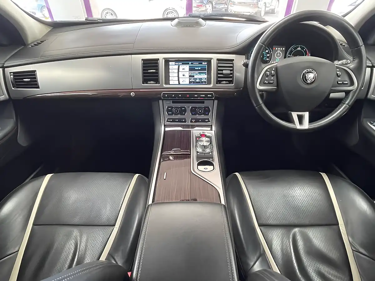 Used 2014 Jaguar Xf Portfolio Black - Interior and Exterior details 2