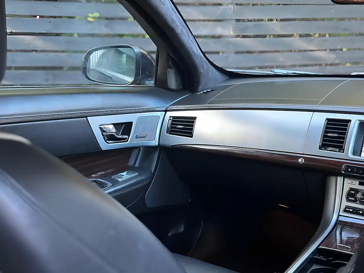 Used 2014 Jaguar Xf Portfolio Black - Interior and Exterior details 15