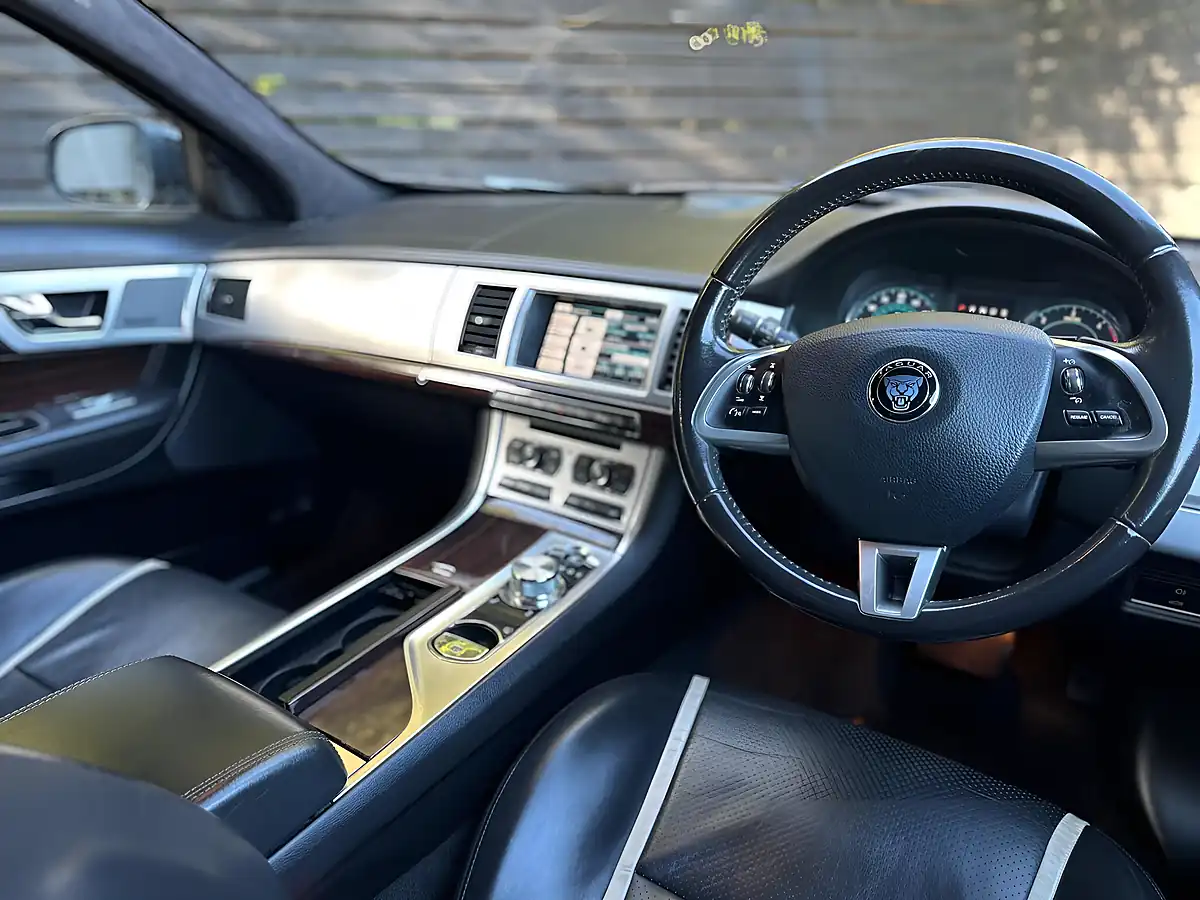 Used 2014 Jaguar Xf Portfolio Black - Interior and Exterior details 6