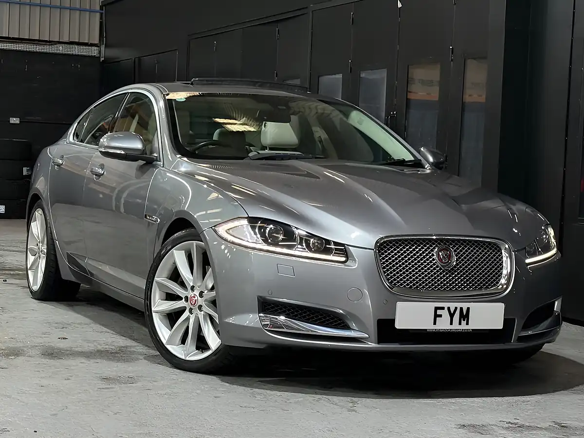 Used 2014 Jaguar Xf Portfolio Grey - Interior and Exterior details 3