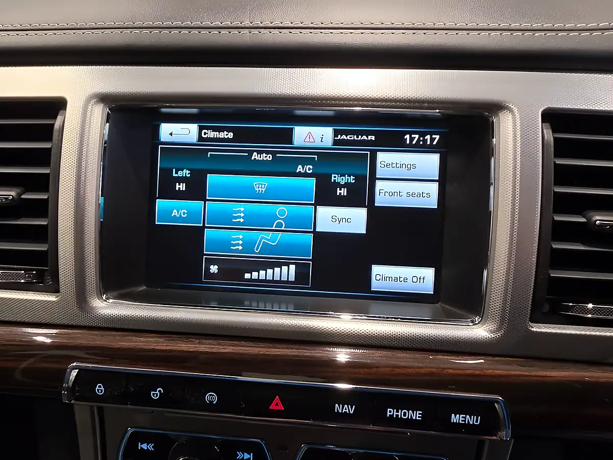 Used 2014 Jaguar Xf Portfolio Grey - Interior and Exterior details 20