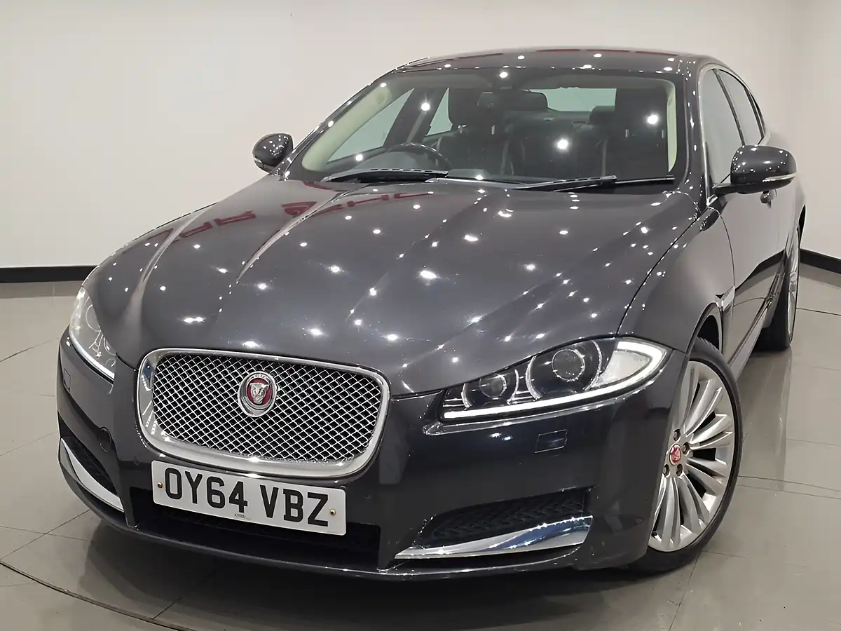 Used 2014 Jaguar Xf Portfolio Grey - Interior and Exterior details 6