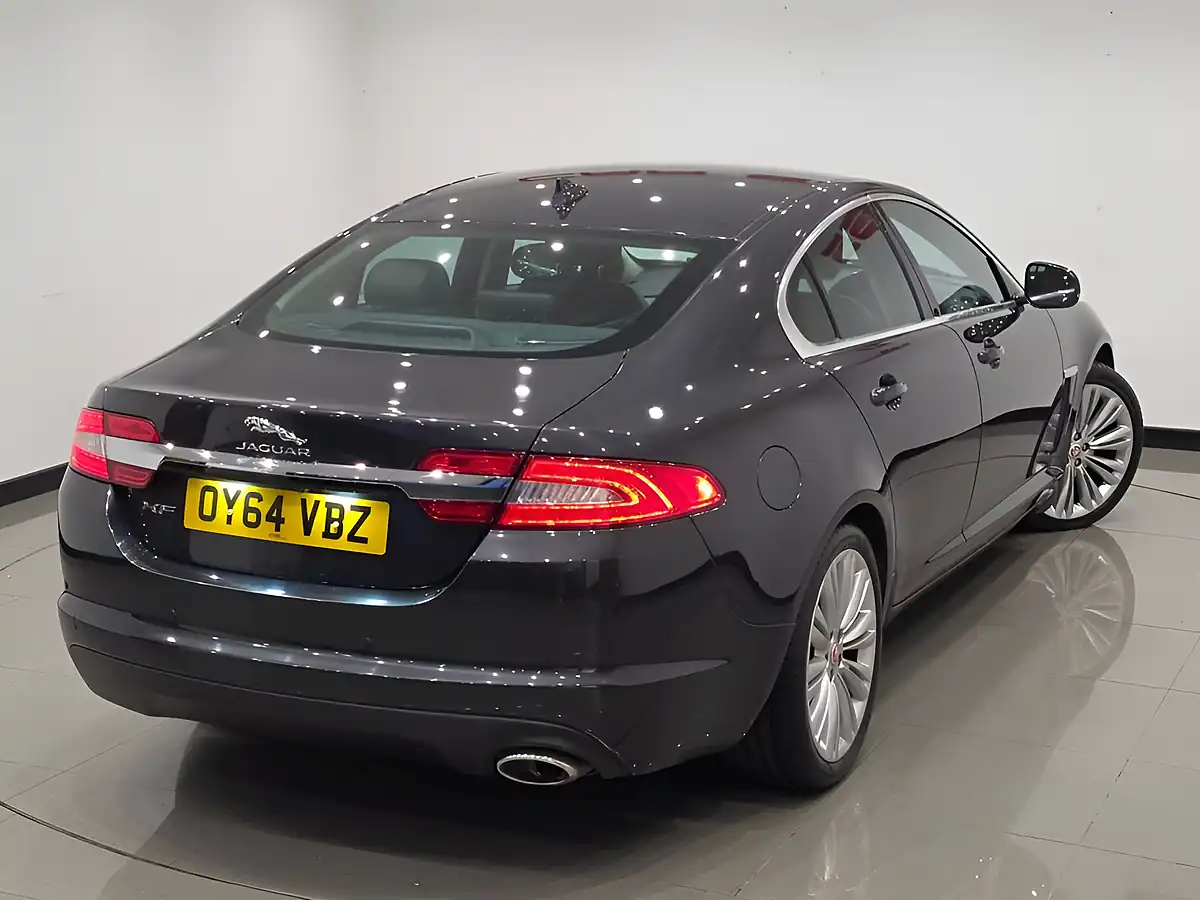 Used 2014 Jaguar Xf Portfolio Grey - Interior and Exterior details 9