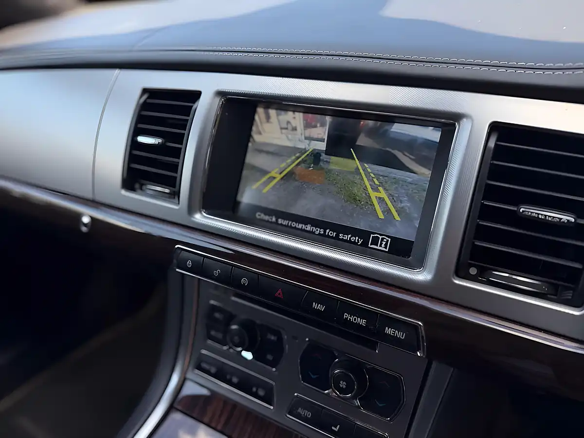 Used 2014 Jaguar Xf Portfolio Sportbrake Grey - Interior and Exterior details 13