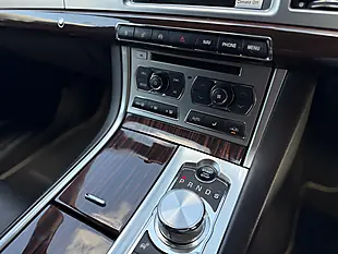 Used 2014 Jaguar Xf Portfolio Sportbrake Grey - Interior and Exterior details 17