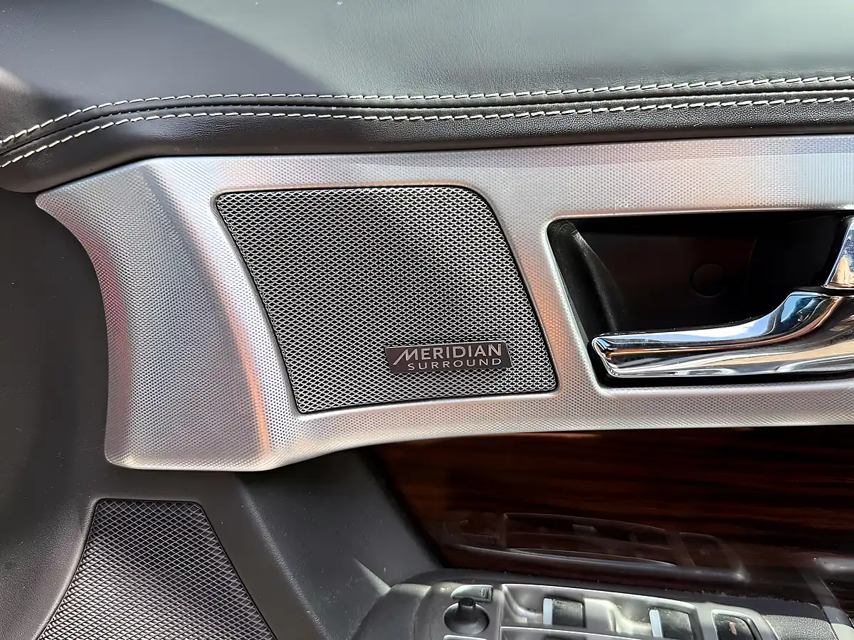 Used 2014 Jaguar Xf Portfolio Sportbrake Grey - Interior and Exterior details 20