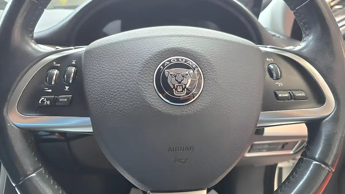 Used 2014 Jaguar Xf Portfolio White - Interior and Exterior details 10