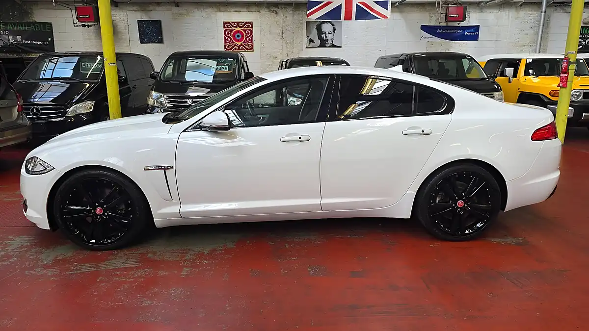 Used 2014 Jaguar Xf Portfolio White - Interior and Exterior details 14