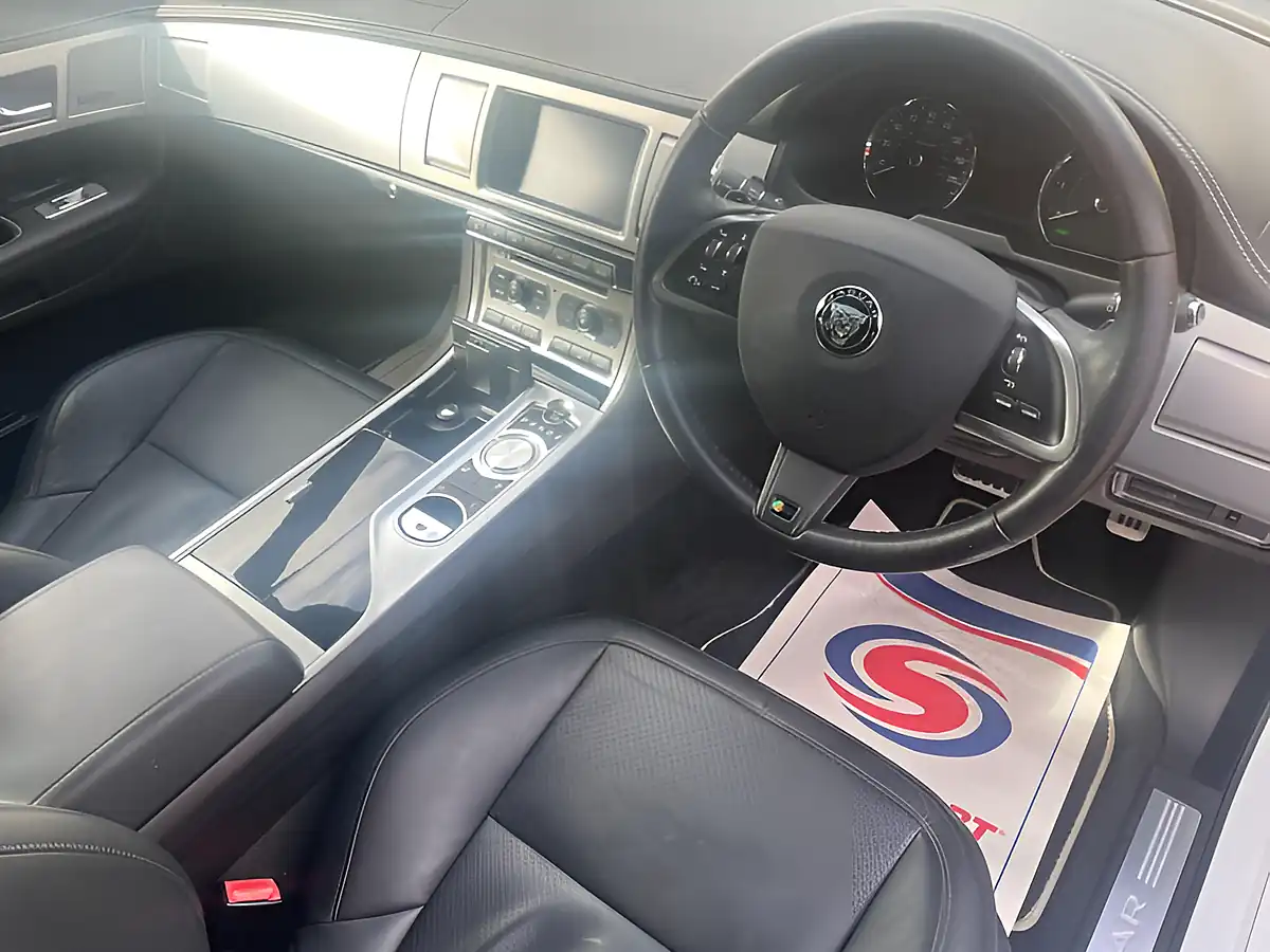 Used 2014 Jaguar Xf Portfolio White - Interior and Exterior details 12