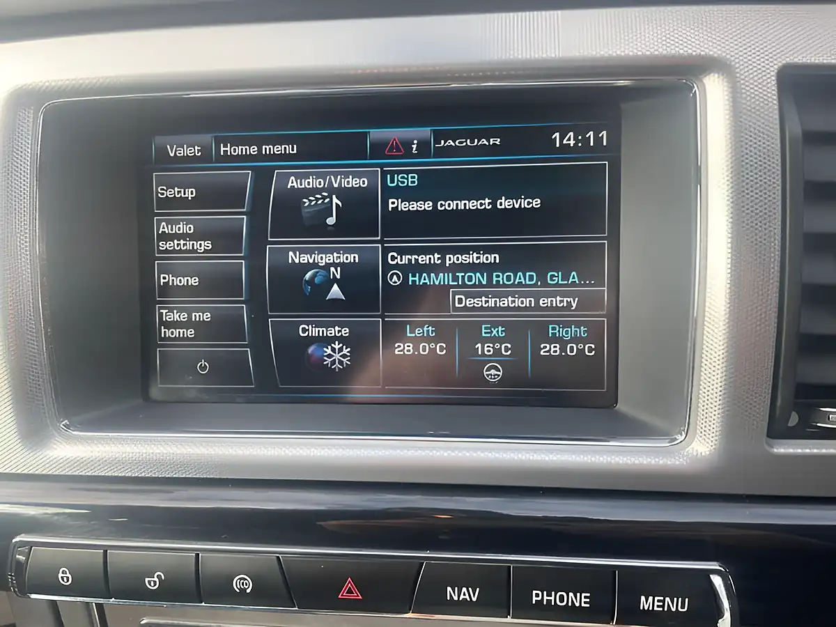 Used 2014 Jaguar Xf Portfolio White - Interior and Exterior details 15