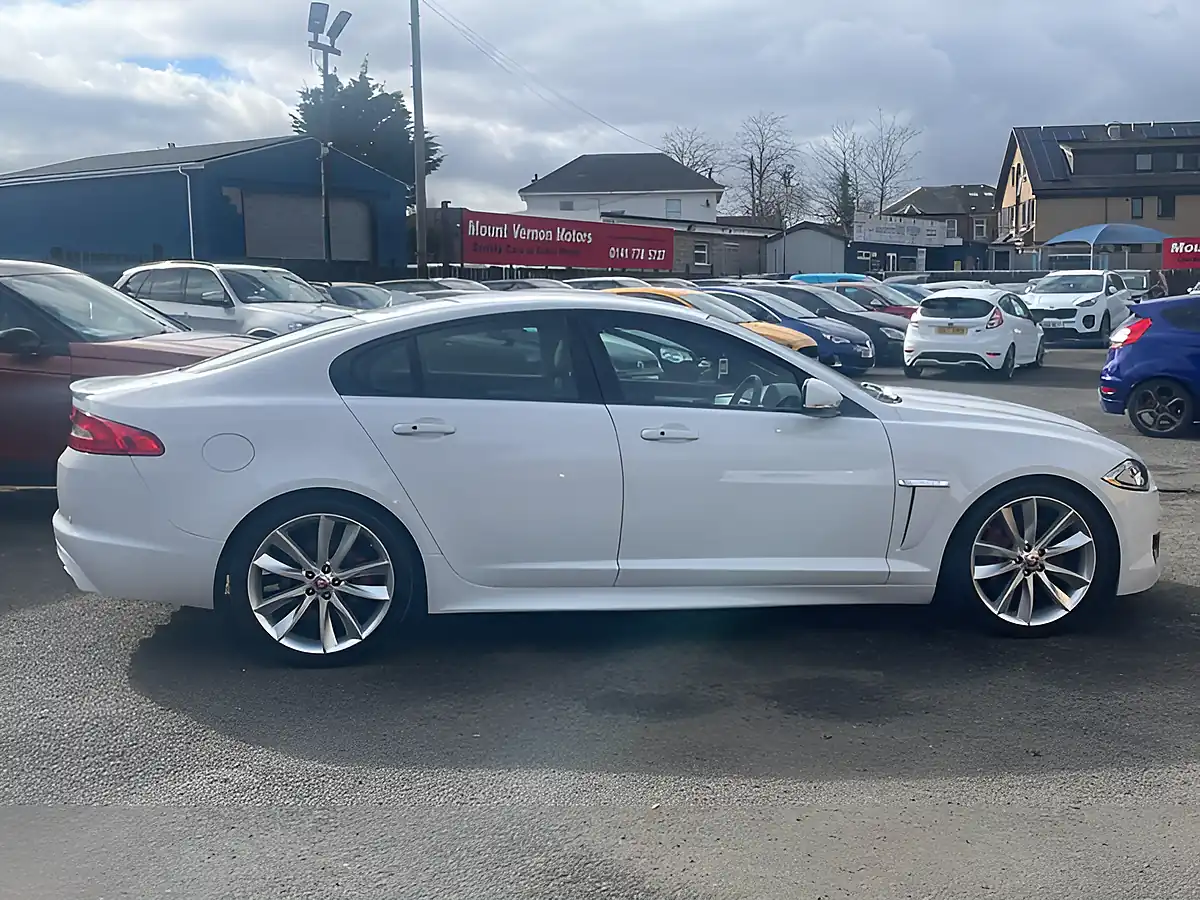 Used 2014 Jaguar Xf Portfolio White - Interior and Exterior details 8