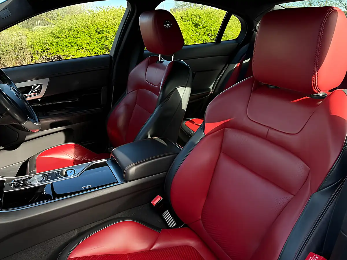 Used 2014 Jaguar Xf Portfolio White - Interior and Exterior details 16
